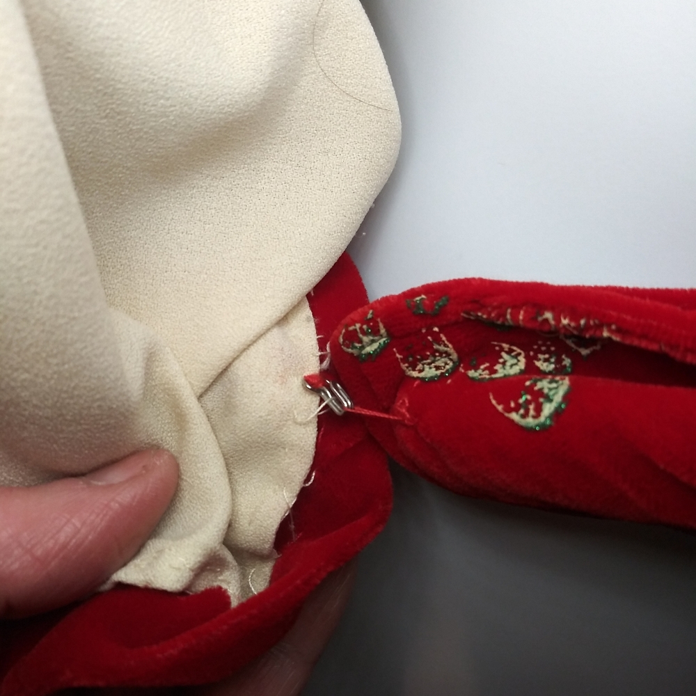 Vintage 1930-40's Handmade Scarlet Velvet Wrap Blouse With Stamped Grape Pattern - Picture 8 of 16